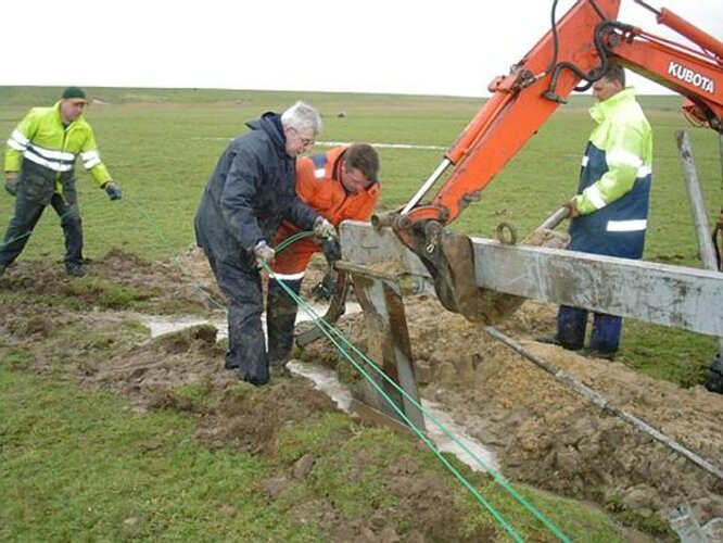 Installatie van Texel Experimental Monitoring Array (TEMA)