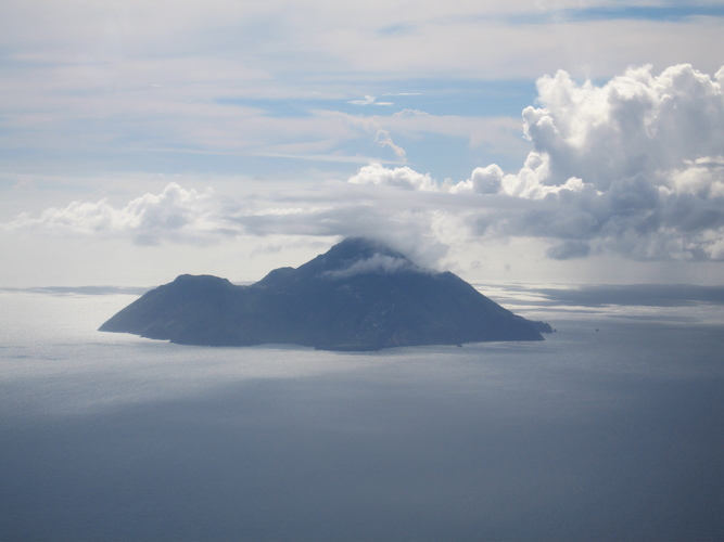 Mount Scenery vulkaan op Saba. Foto Reinoud Sleeman, KNMI 