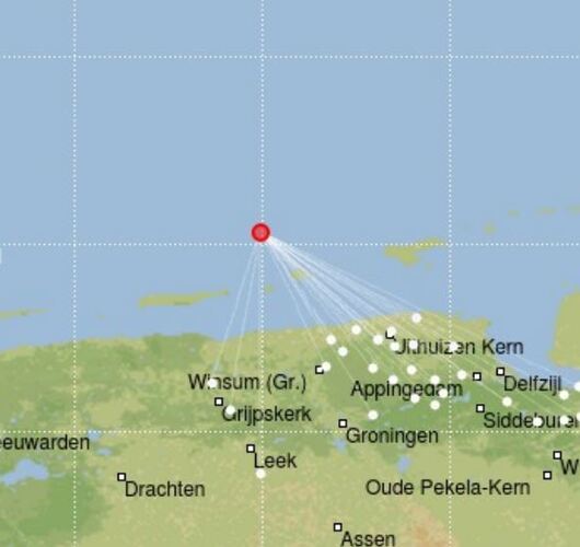 Rode stip die seismisch signaal van magnitude 2,1 aangeeft. 