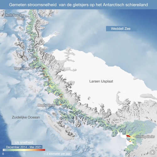 Kaart van het Antarctisch schiereiland met de stroomsnelheid van gletsjers tussen december 2014 en mei  2021 in kleur weergegeven. Bron: University of Leeds/ESA. 