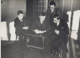 Expeditieleden tweede internationale Poolexpeditie 1932/1993 (foto: KNMI/Polygoon)