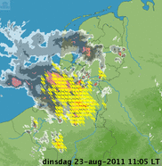 KNMI-neerslagradar met de zware onweersbuien van 23 augustus 2011 (Bron: KNMI) 