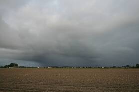 De zomer telde acht dagen met zware buien die ergens in het land minstens 50 mm in een etmaal opleverden (foto: Jannes Wiersema)