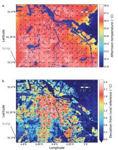 Figuur 1: verwachte middagtemperatuur (a.) en afwijking van avondtemperatuur in de stad ten opzichte van de rurale avondtemperatuur op Schiphol (b.) voor Amsterdam tijdens een hittegolf in 2015, volgens de UFS. Bron: Ronda et al. (2017). ©2017 AMS