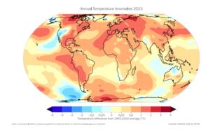 Wereldkaart van de  afwijking ten opzichte van het gemiddelde van 1991-2020 van de oppervlaktetemperatuur voor 2023. 