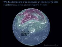 Temperatuur (in kleur) en wind (witte lijntjes) op rond 5,5 kilometer hoogte in de atmosfeer op de dag van de hevige regenval in Spanje, 29 oktober 2024.  Hoe meer witte lijntjes bij elkaar, hoe harder de wind. 