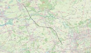 Deel van een kaart van Nederland met daarop met een zwarte lijn aangegeven de verwachte vaarroute van de ballon.