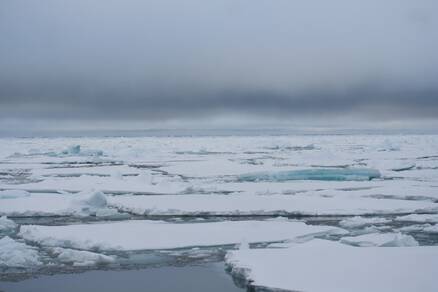 De omstandigheden op zee kunnen erg lastig zijn om ter plekke metingen te doen zodat satellieten dan uitkomst bieden