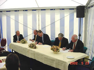 Ondertekening van de samenwerkingsovereenkomst op 23 mei 2002 in Cabauw