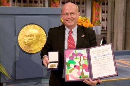 Bert Metz, co-voorzitter een van de IPCC werkgroepen bij de uitreiking van de Nobelprijs