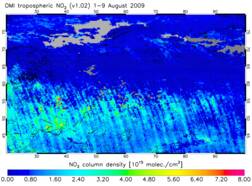 Figuur 2: gemiddelde NO2 concentratie getoond voor de periode 1-9 augustus 2009 (KNMI, Folkert Boersma)