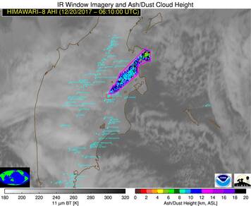 Satellietwaarneming van de vulkanische pluim van de Bezymianny vulkaan in Kamtjatska op 20 december 2017. De kleuren geven de hoogte van de pluim aan. Bron: NOAA/CIMSS, op basis van HIMAWARI-8 geostationaire satellietwaarnemingen. 