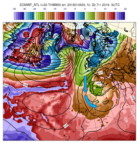 Figuur 2: De rode ster markeert Ain Sefra, de blauw pijlen markeren de zuidelijke stroming met koude lucht op 850 hPa. Bron: modelberekening ECMWF voor 7 jan 2018 om 9 UTC, bewerkt door het KNMI.