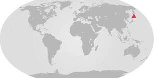 Kaart met locatie van de Raikoke vulkaan. 