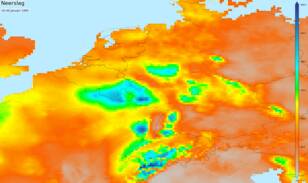 Kaart van neerslagsom 19-30 januari in stroomgebieden Maas en Rijn   
