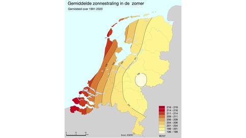 Figuur 2. Zonnestraling in de zomer gemiddeld voor de periode 1991-2020.  ©KNMI