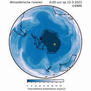 Animatie van de hoeveelheid waterdamp in de lucht op en rond Antarctica in blauwe tinten van 12 tot en met 24 maart 2022. Data: ECMWF