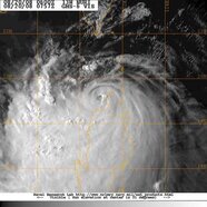Satellietfoto tyfoon Nuri