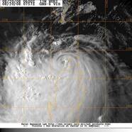 Satellietfoto tyfoon Nuri