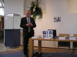 Jan Buisman presenteert zijn nieuwe boek in het Museum de Cruquius