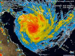 Animatie satellietbeelden tropische cycloon Yasi (Bron: Wunderground.com)