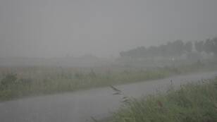 Zware onweersbuien met windstoten en wolkbreuken (foto: Jannes Wiersema) 