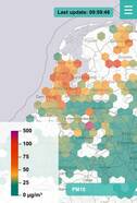 Kaart van Nederland met in verschillende kleuren de hoeveelheden fijnstof.