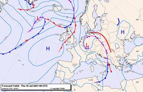 Luchtdrukkaart en fronten van donderdag 15 juli om 2.00 uur. Het lagedrukgebied boven Duitsland, dat voor de hevige regenval zorgde, ligt er al sinds maandag