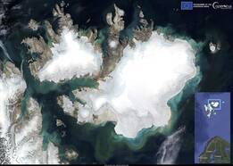 Satellietbeeld van 9 augustus 2024, van Nordauslandet, Spitsbergen.