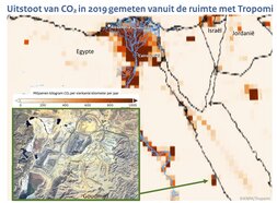 Kaartje van Egypte met in kleur de uitstoot van CO2 gemeten met Tropomi in 2019