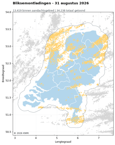 Aantal bliksemontladingen op 31 augustus 2026. Ieder puntje staat voor een gedetecteerde ontlading. Het geeft een indruk van de globale verdeling van onweersactiviteit op een bepaalde datum. ©KNMI