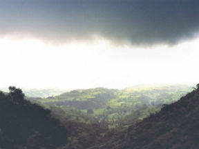 Moesson in Vindhya, een bergketen in India (bron: Wikipedia)