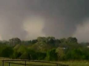 Verschillende tornado's tegelijk zichtbaar (Bron: VWK)