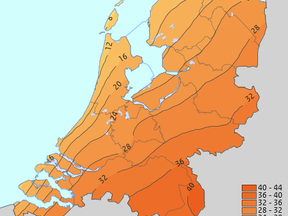 Kaart van Nederland met gemiddeld aantal zomerse dagen over de periode 1991-2020
