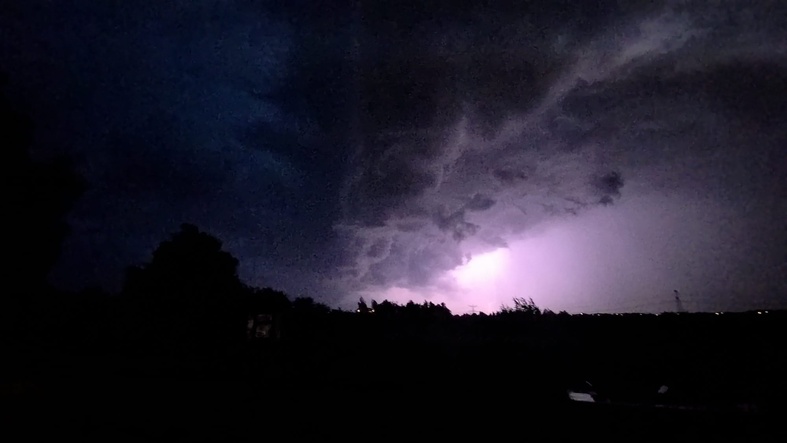 foto van onweer in Oostzaan
