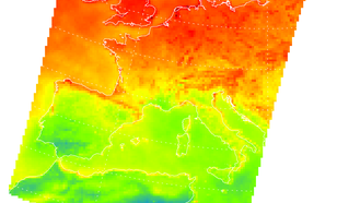 Hoeveelheid water in de wolk (waterpad) van klimaatmodel (RACMO) in de zomer van 2004