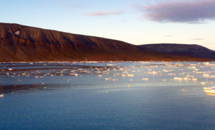 Ook de hoeveelheid zee-ijs kan in het warmere Noordpoolgebied sterker variëren als de temperatuur verder oploopt ©Richard Bintanja/KNMI
