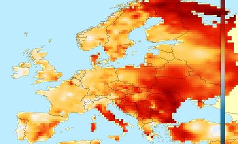 De jaargemiddelde temperatuur van Europa als afwijking van het 1981-2010 langjarig gemiddelde. Geheel Europa is warmer geweest dan normaal in 2016, maar de nadruk ligt op oost Europa waar het lokaal tot 2.5 C warmer was dan gemiddeld ©KNMI/ECA&D