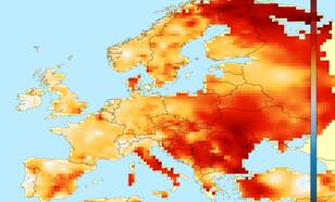 De jaargemiddelde temperatuur van Europa als afwijking van het 1981-2010 langjarig gemiddelde. Geheel Europa is warmer geweest dan normaal in 2016, maar de nadruk ligt op oost Europa waar het lokaal tot 2.5 C warmer was dan gemiddeld ©KNMI/ECA&D