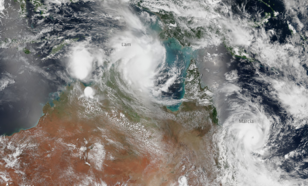 Figuur 1. Orkanen Lam en Marcia nabij noord Australië op 9 februari 2015. Bron: Nasa.