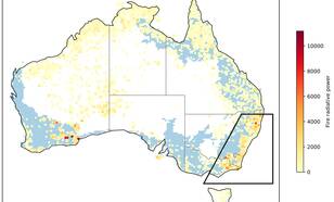 Kaart van Australië met de plek waar de bosbranden waren juli 2019 en januari 2020. In het rood de hevigste branden. In het blauw de beboste gebieden in Australië.