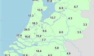 kaart van nederland met totale hoeveelheid neerslag (millimeter) van 9 juni 13:00 tot 10 juni 13:00 uur. 