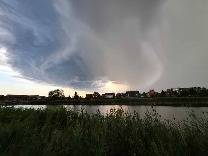 Supercell boven Arnhem-zuid 