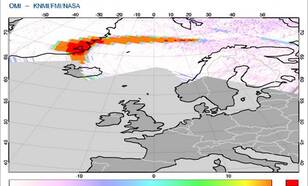 Pluim van SO2 (zwaveldioxide) gemeten door het Nederlands-Finse satellietinstrument OMI op 23 mei 2011 (Bron: KNMI)