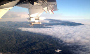 Metingen aan bosbrandrook, aerosolen, en wolkenvorming met een onderzoeksvliegtuig van het Center for Interdisciplinary Remotely-Piloted Aircraft Studies