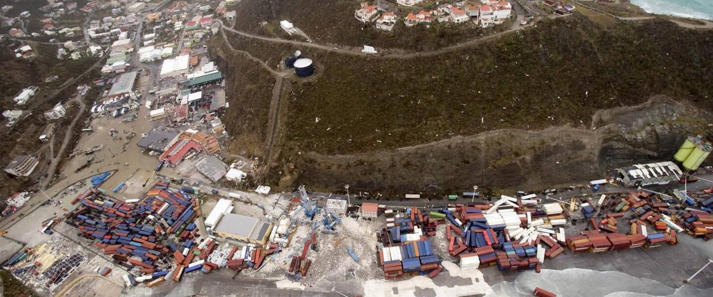 De schade in de haven van Sint Maarten in 2017 veroorzaakt door orkaan. 