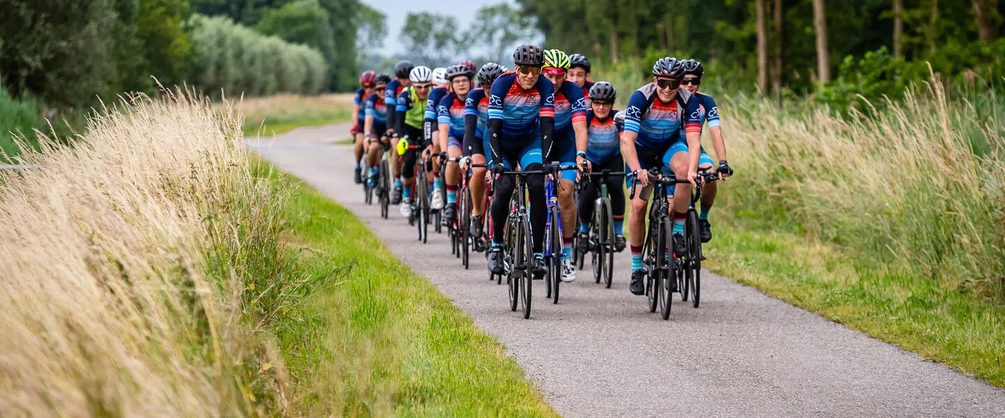 Wielrenners tijdens de climate classic
